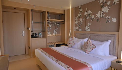 Deluxe-Doppel- oder -Zweibettzimmer, Hügelblick