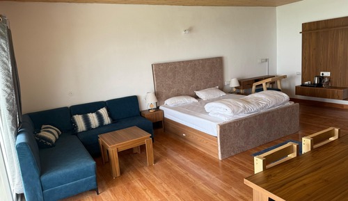 Premium-Ferienhaus, eigenes Bad, Talblick