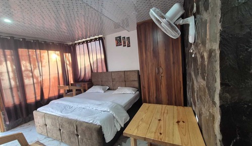 Deluxe-Ferienhaus, eigenes Bad, Talblick