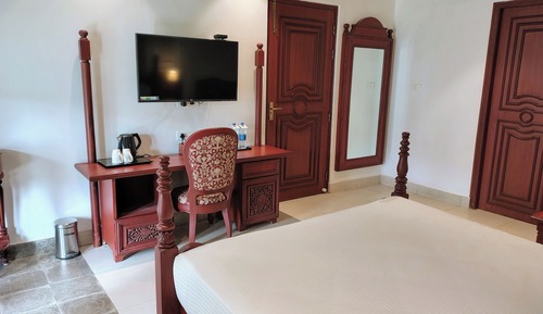 Suite, Balkon, Gartenblick