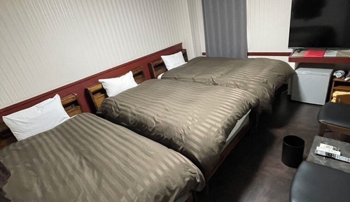 Dreibettzimmer, Nichtraucher