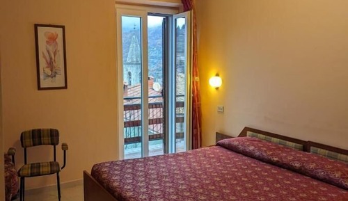 Standard-Doppel- oder -Zweibettzimmer