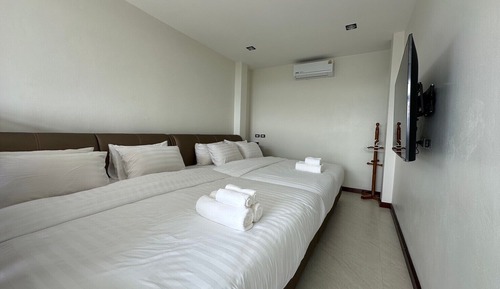 Familienvilla, 3 Schlafzimmer, eigener Pool, Seeblick