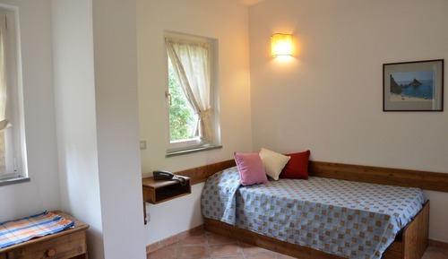 Vierbettzimmer, mit Bad (Junior Suite)
