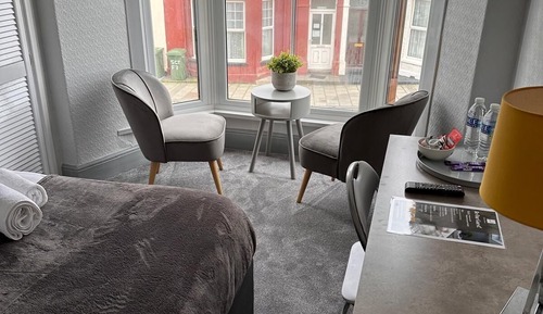 Standard-Doppelzimmer, eingeschränkter Meerblick