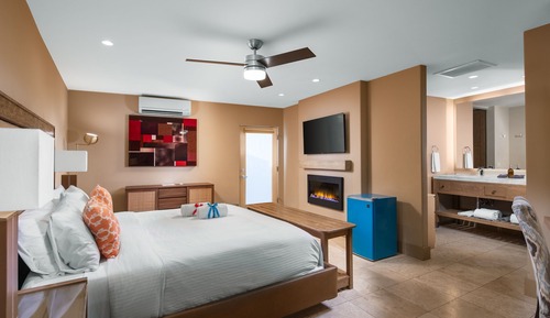 Luxury-Suite, Terrasse, Poolblick