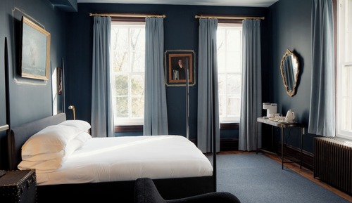 Suite, 1 King-Bett, Blick auf den Innenhof