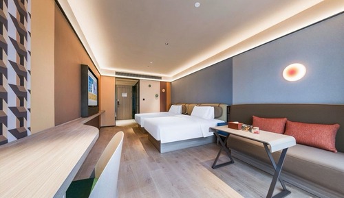 Familien-Zweibettzimmer, Hügelblick
