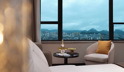 Superior-Doppelzimmer, Hügelblick