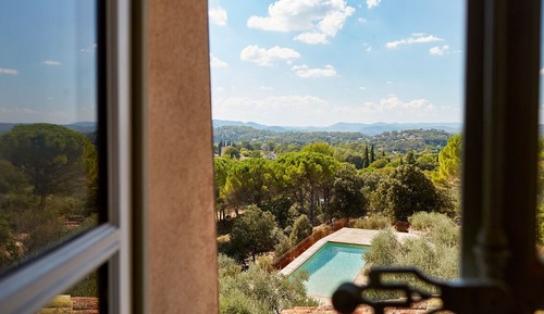 Luxury-Haus, 6 Schlafzimmer, eigener Pool, Blick auf den Weinberg