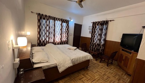Standardzimmer, Balkon, Stadtblick