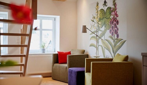 Apartment, zum Garten hin