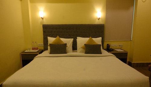 Suite Room with Bathtub