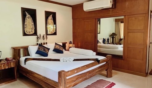 Classic-Doppelzimmer, 1 King-Bett, Badewanne, Gartenblick