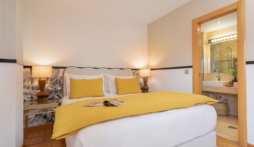 Apartment (4 Bedrooms)