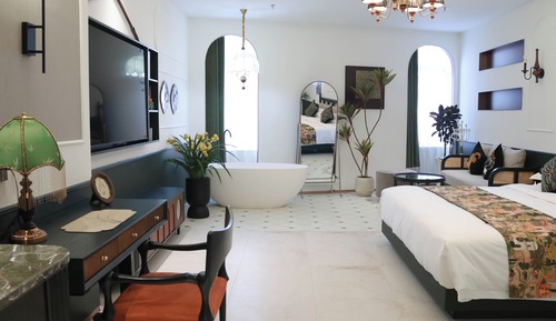 Executive-Suite, 1 King-Bett und Schlafsofa, Balkon, Stadtblick
