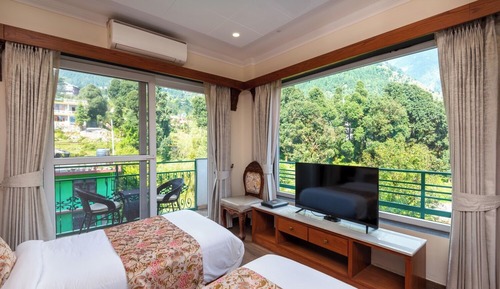 Luxury-Dreibettzimmer, Balkon, Bergblick