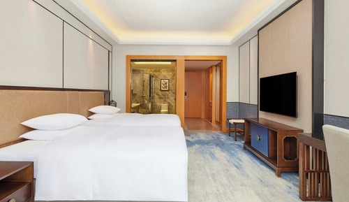 Superior-Zimmer, 2 Doppelbetten, Raucher, Balkon