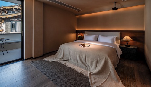 Comfort-Doppelzimmer, Terrasse, Blick auf den Innenhof