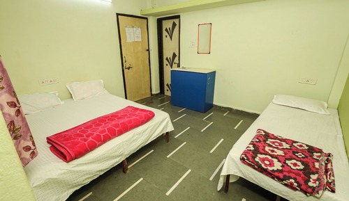 Economy-Dreibettzimmer