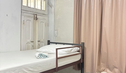 Gemeinsamer Schlafsaal (Clarice Lispector - Feminino)