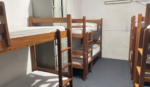 Gemeinsamer Schlafsaal (Nação Zumbi)