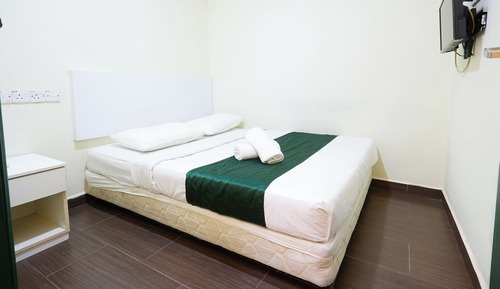 Doppelzimmer, ohne Fenster