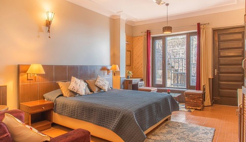 Elite-Villa, 3 Schlafzimmer, Talblick, Bergseite