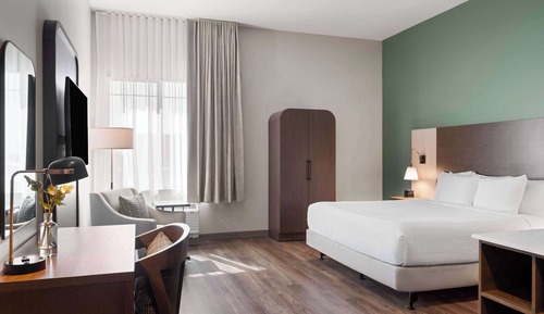 Zimmer, 1 King-Bett, barrierefrei (Mobility, Roll-in Shower)