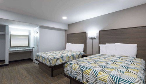 Standard-Suite, 2 Queen-Betten, Nichtraucher, Kochnische