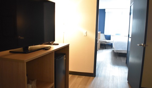 Zimmer, 1 King-Bett, Balkon (Mountain View)