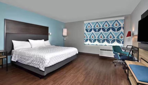 Zimmer, 1 King-Bett, barrierefrei (Roll-In Shower)