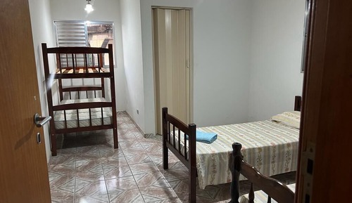 Basic-Dreibettzimmer, Gartenblick