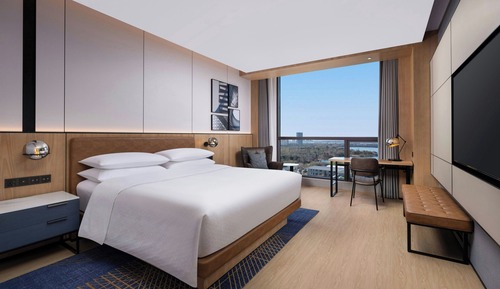 Premier-Zimmer, 1 King-Bett, Stadtblick
