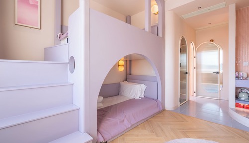 Familien-Doppel- oder -Zweibettzimmer