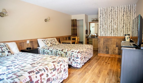 Standard-Doppelzimmer, Blick auf den Innenhof