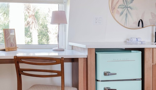 Luxury-Studiosuite, 1 King-Bett, Kochnische, Blick auf den Innenhof