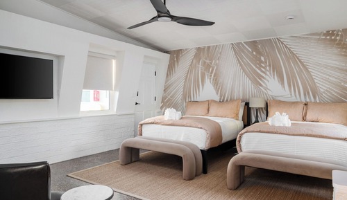 Deluxe-Doppelzimmer, 2 Doppelbetten, Kochnische, Blick auf den Innenhof