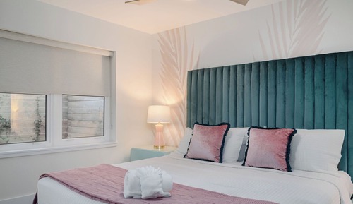 Familienapartment, 1 King-Bett und Schlafsofa, Küche, Blick auf den Innenhof