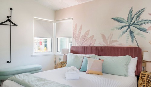 Luxury-Studiosuite, 1 King-Bett, Kochnische, Blick auf den Innenhof