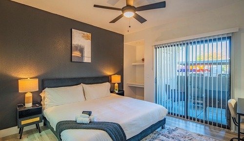 Luxury-Apartment, 1 King-Bett und Schlafsofa, Nichtraucher, Balkon