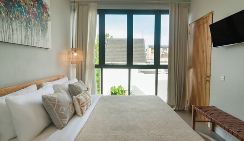 Villa, Balkon, Poolblick