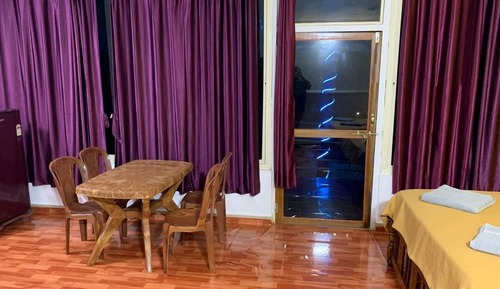 Comfort-Vierbettzimmer, Blick auf den Innenhof