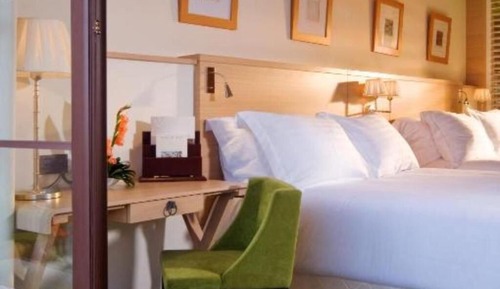 Deluxe Twin Room With Pool View