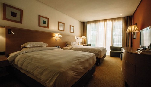 Family Connecting Rooms