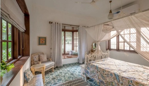 Deluxe-Suite, 1 King-Bett, Klimaanlage, Blick auf die Anlage