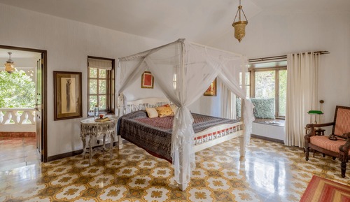 Deluxe-Suite, 1 King-Bett, eigenes Bad, Blick auf die Anlage