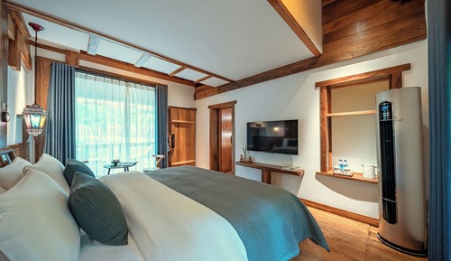 Comfort-Doppelzimmer, Hügelblick