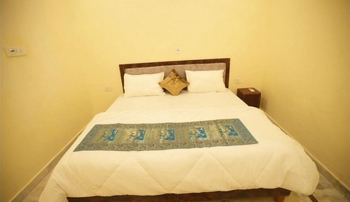 Standard-Doppel- oder -Zweibettzimmer