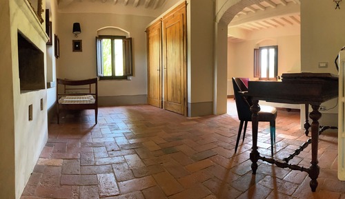 Suite, Hügelblick